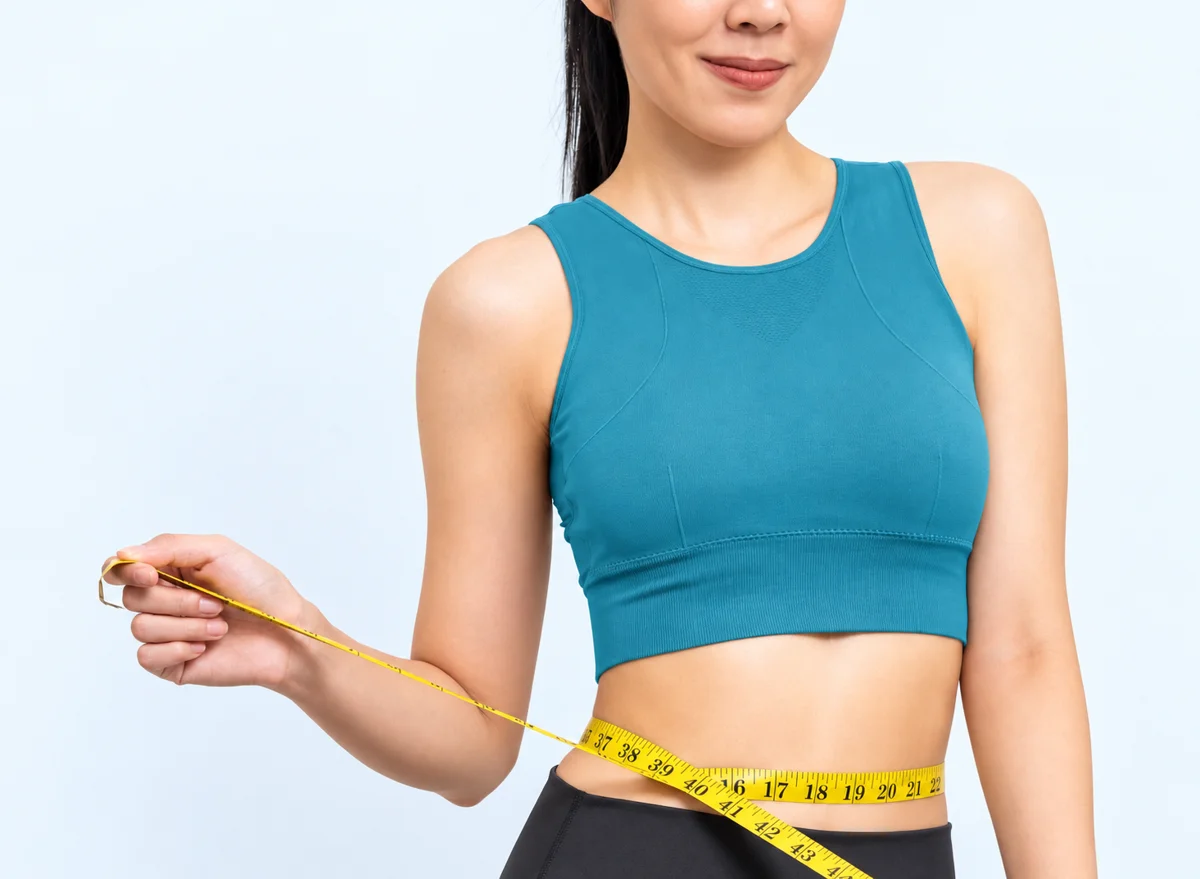 Đo vòng eo để đánh giá thể trạng khách hàng